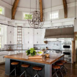 Amazing Farmhouse Style Decorations Interior Design Ideas 22