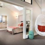 Amazing Relaxable Indoor Swing Chair Design Ideas 20