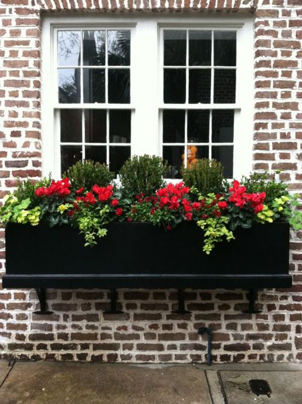 Amazing Windows Flower Boxes Design Ideas Must See12