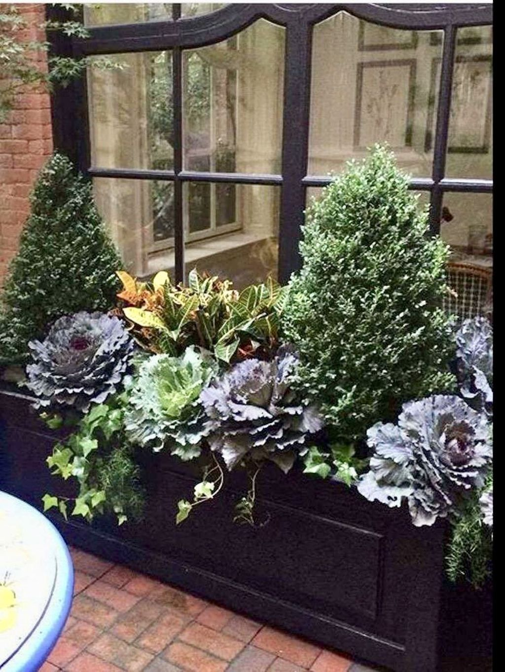 Amazing Windows Flower Boxes Design Ideas Must See17