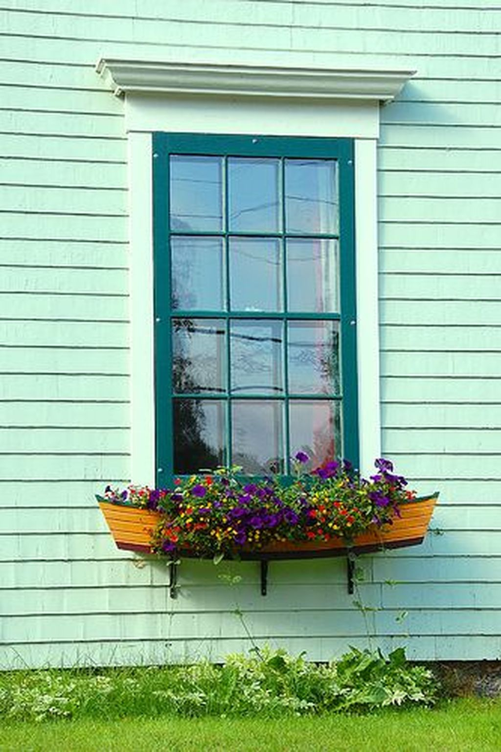 Amazing Windows Flower Boxes Design Ideas Must See23