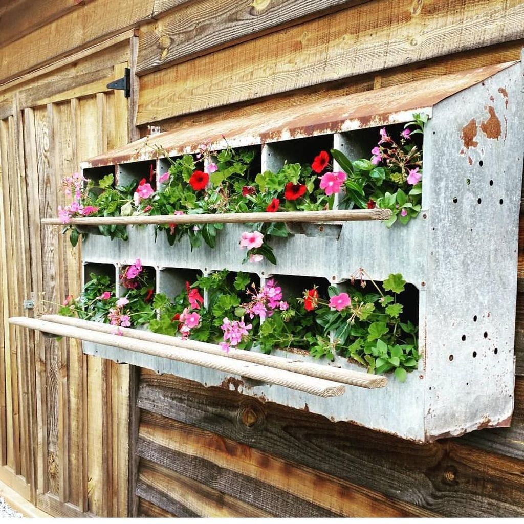 Amazing Windows Flower Boxes Design Ideas Must See43
