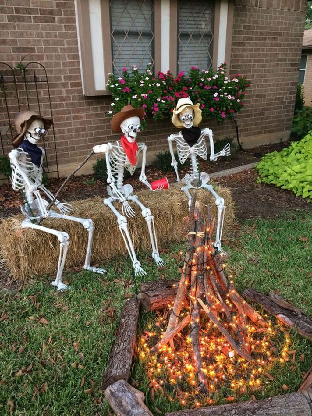 Amazing Halloween Decorations Ideas Must Try32
