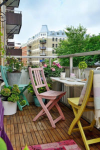 Awesome Small Balcony Garden Ideas10