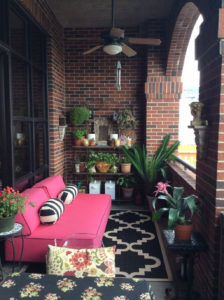 Awesome Small Balcony Garden Ideas12