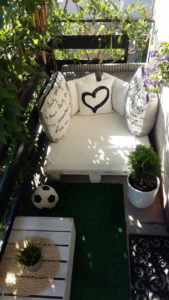 Awesome Small Balcony Garden Ideas16