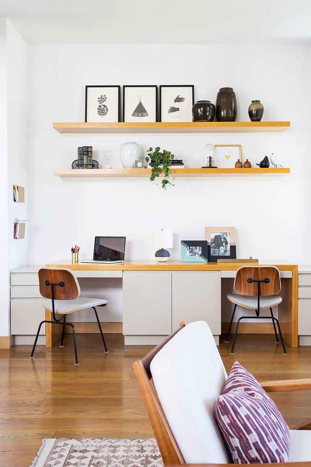 Simple Desk Workspace Design Ideas 40