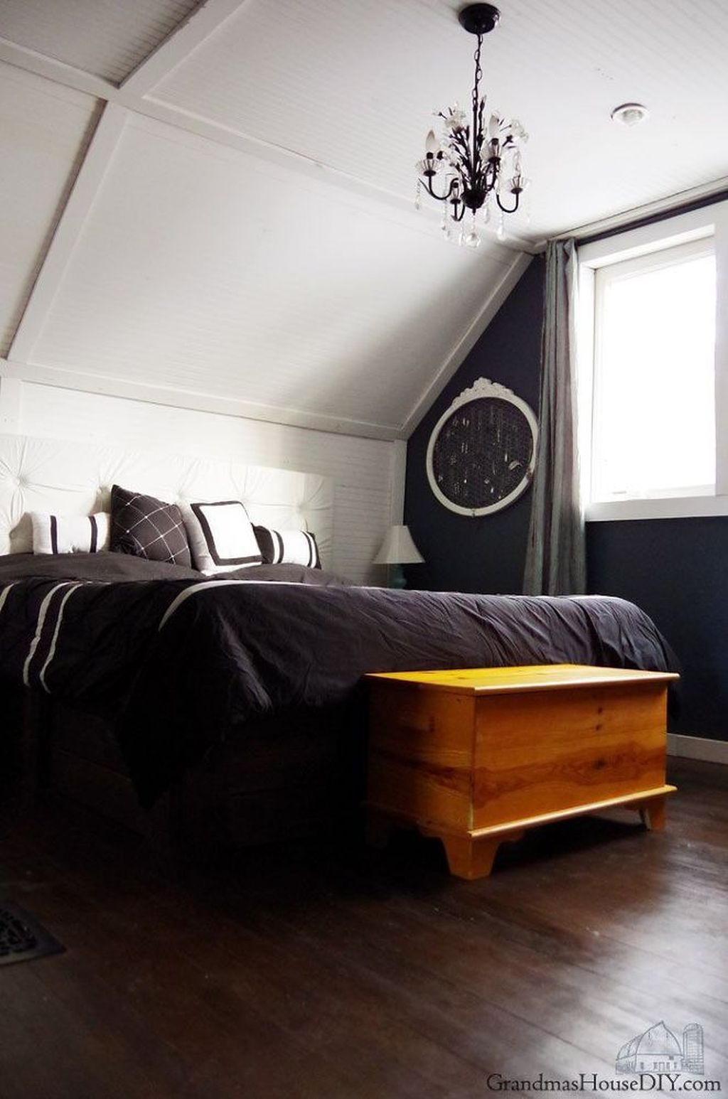 Best Things Can Make Attic Space Ideas34