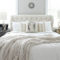 Perfect Winter Bedroom Decoration Ideas24