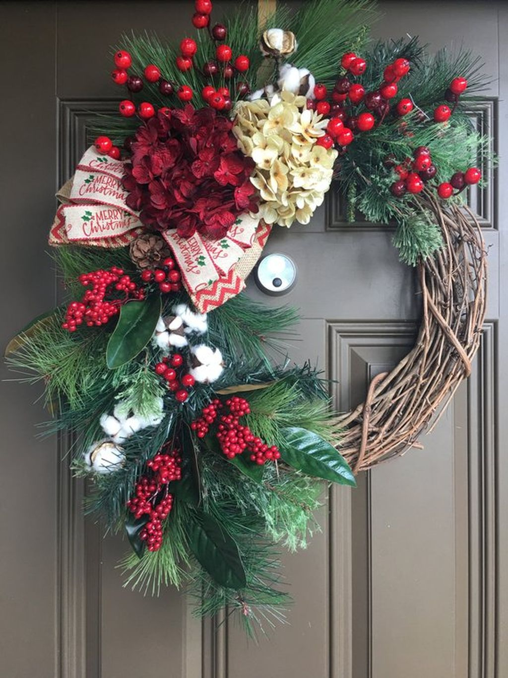 36 Brilliant Christmas Front Door Decor Ideas