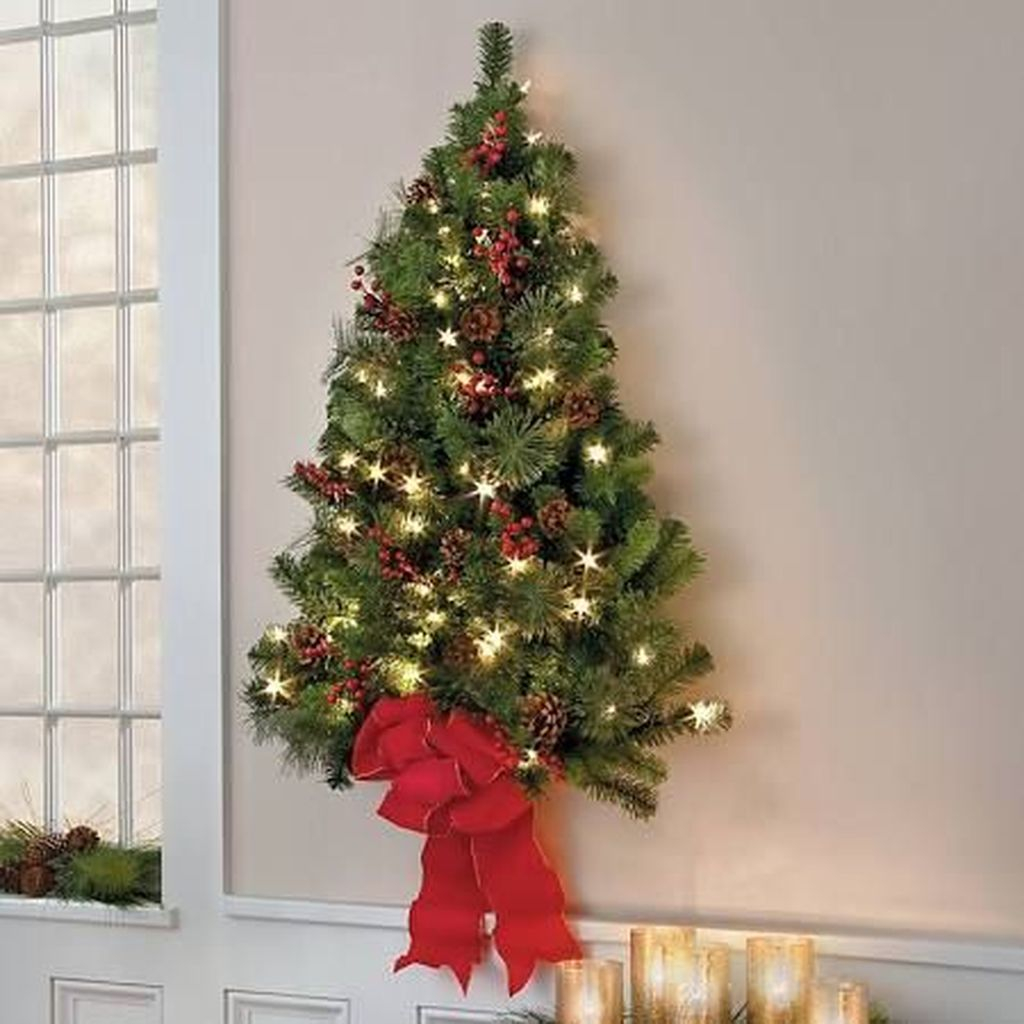 Diy Wall Christmas Tree Ideas17