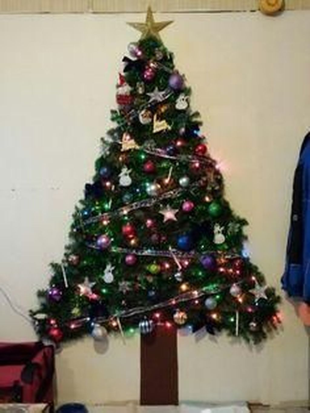 Diy Wall Christmas Tree Ideas18