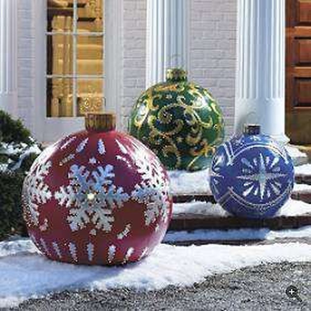Excellent Outdoor Christmas Decorations Ideas35 – HOMISHOME
