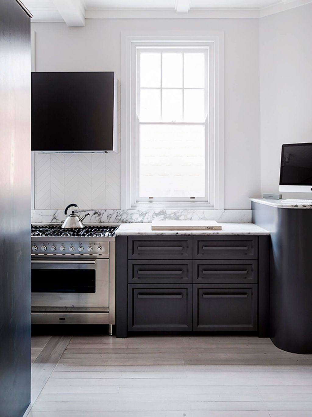 Modern Dark Grey Kitchen Design Ideas32