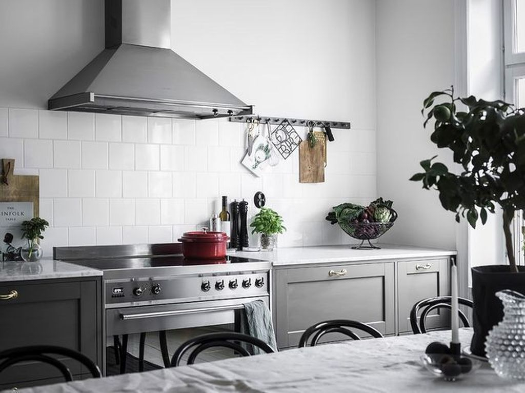 41 Modern Dark Grey Kitchen Design Ideas - HOMISHOME