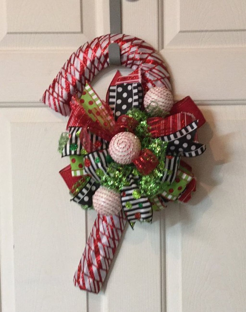 Perfect Candy Cane Christmas Decor Ideas For Your Home27