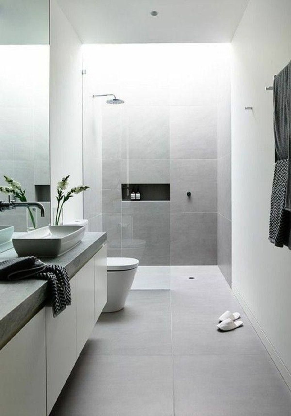 Lovely Contemporary Bathroom Designs45