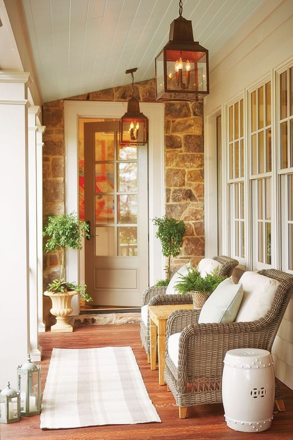 Welcoming Contemporary Porch Designs20