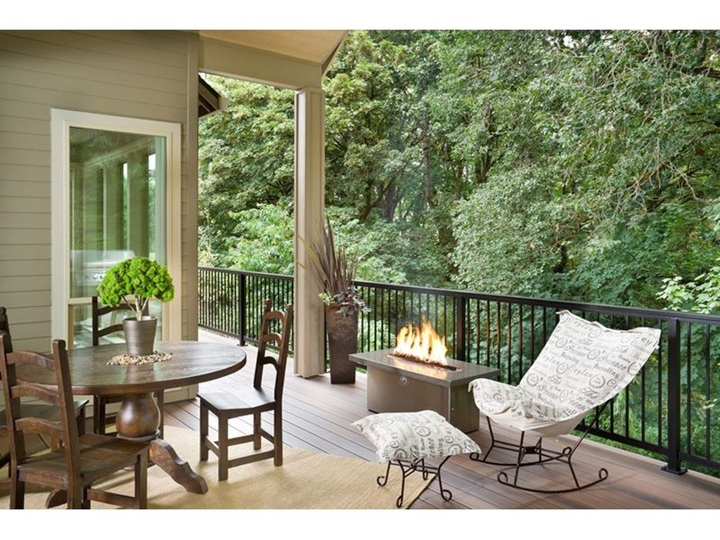 Welcoming Contemporary Porch Designs45