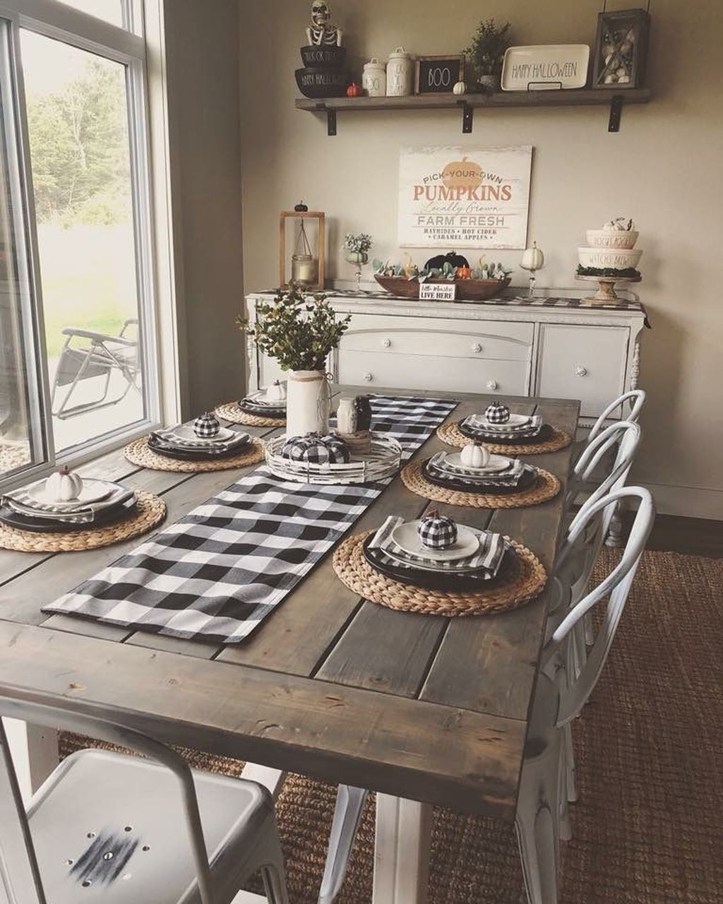 Awesome Country Dining Room Table Decor Ideas30