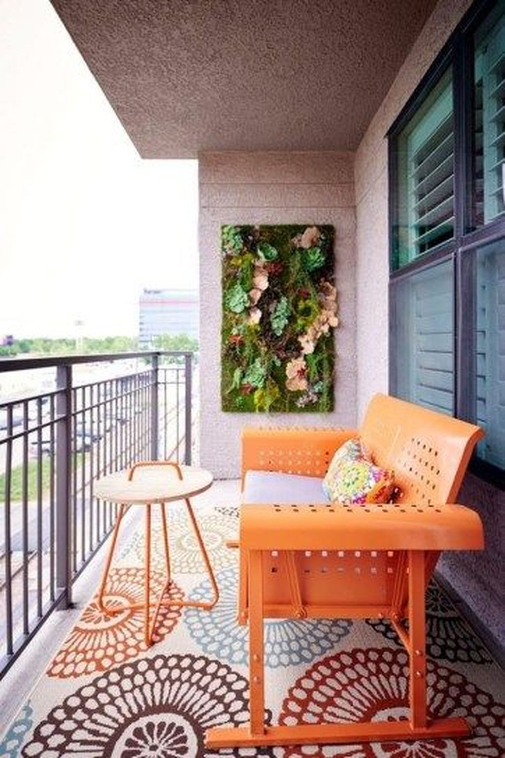 Creative And Simple Balcony Decor Ideas12