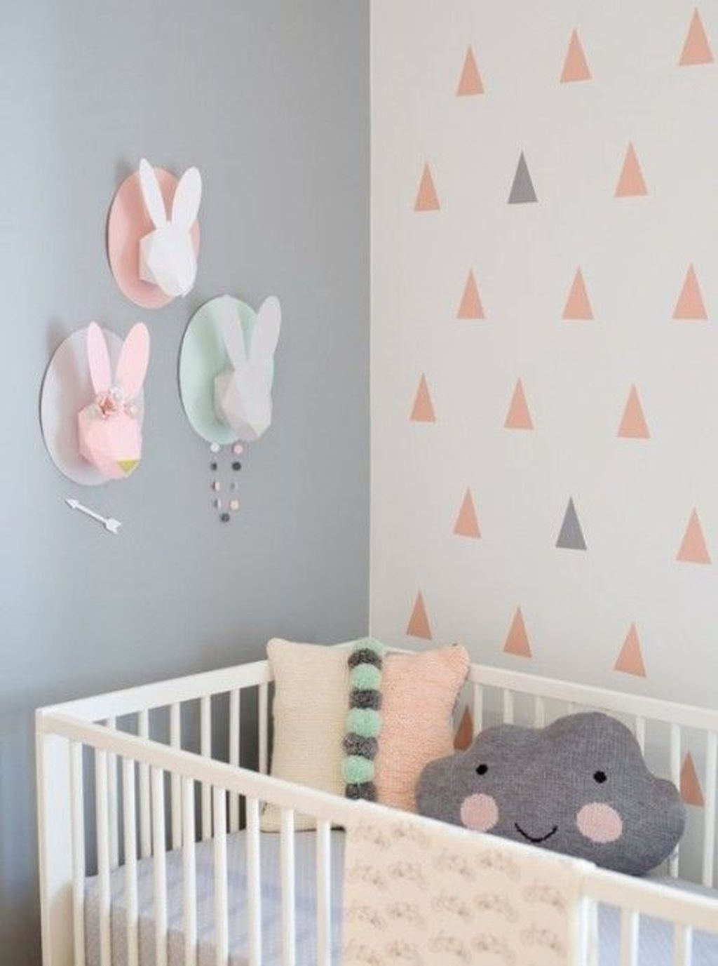 Cute And Cozy Bedroom Decor For Baby Girl19