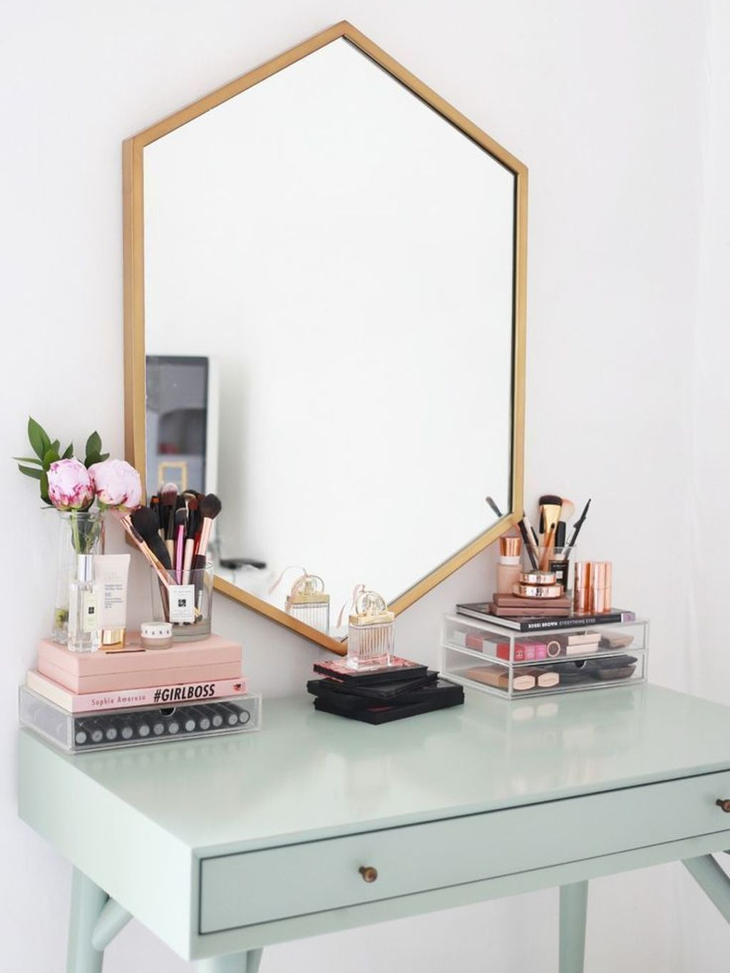 Beautiful Dressing Table Design For Your Room33