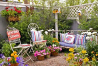 Amazing Ideas For Vintage Garden Decorations For Your Inspiration25