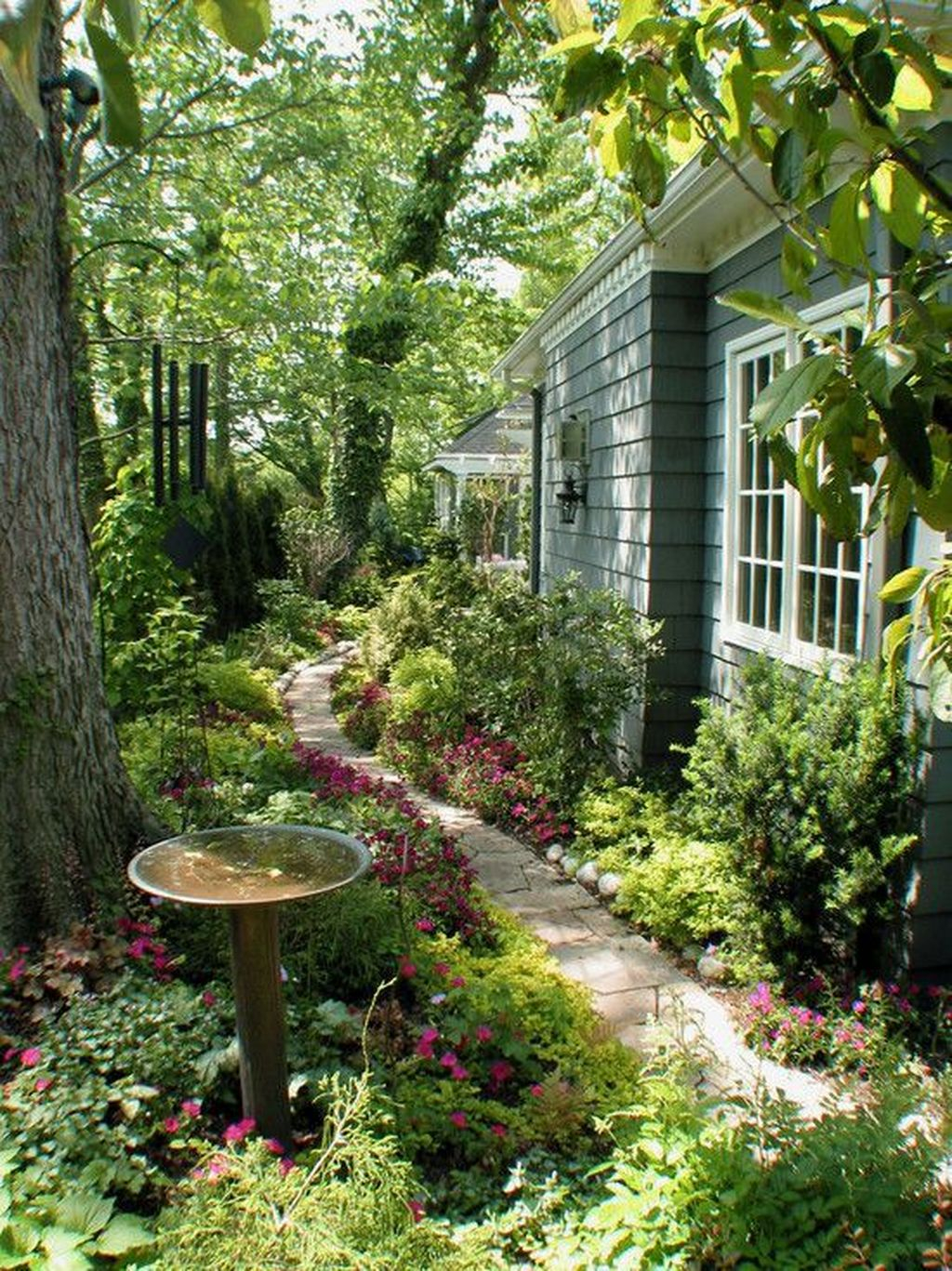 Beautiful Shady Gardens Design Ideas05