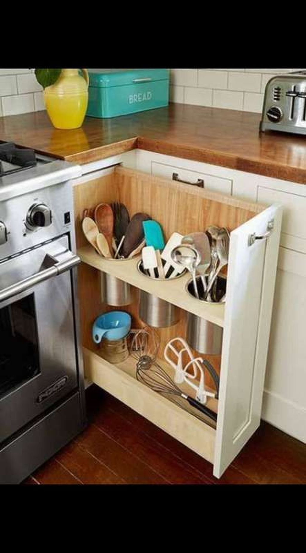 Charming Kitchen Cabinet Decorating Ideas03
