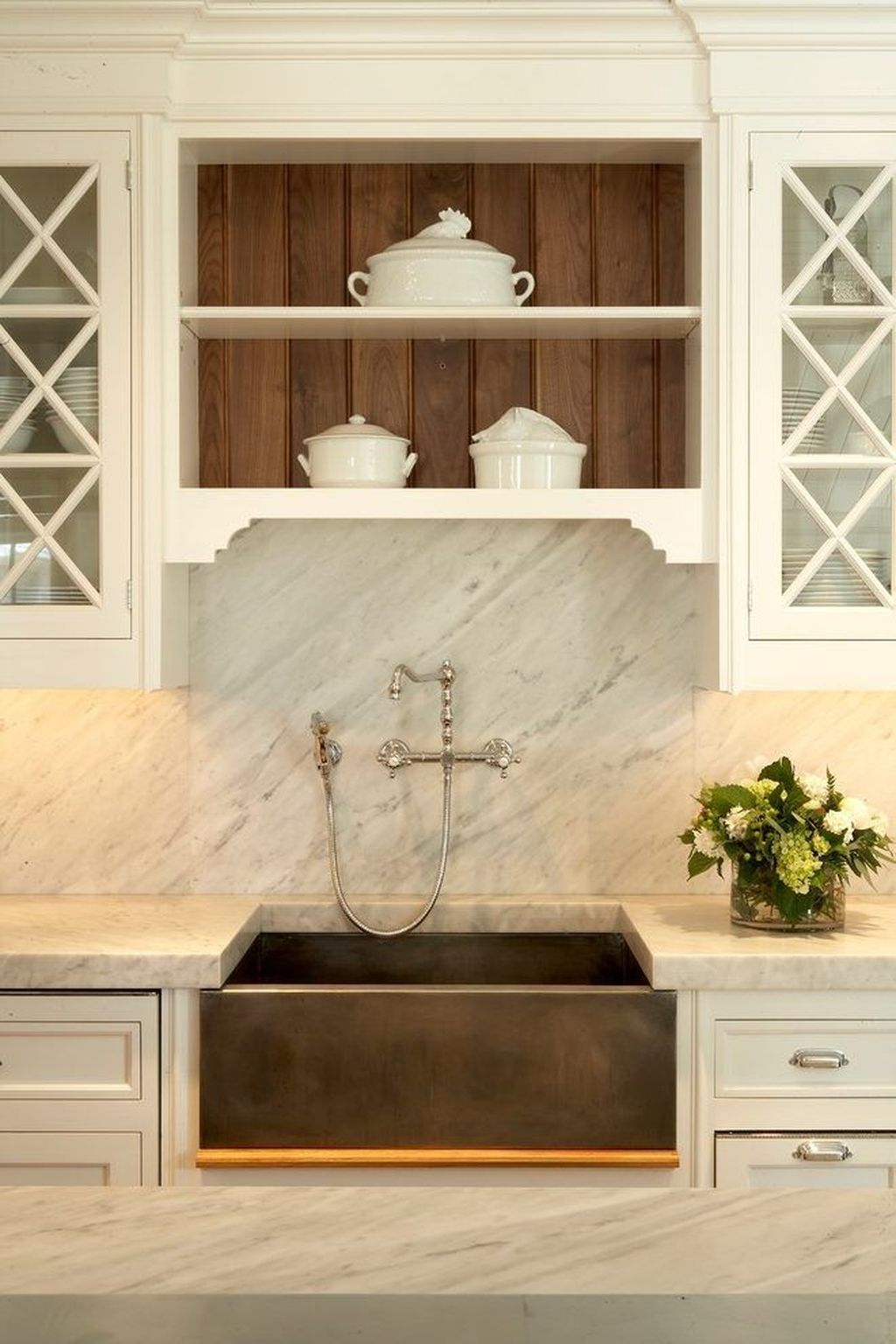 Charming Kitchen Cabinet Decorating Ideas10