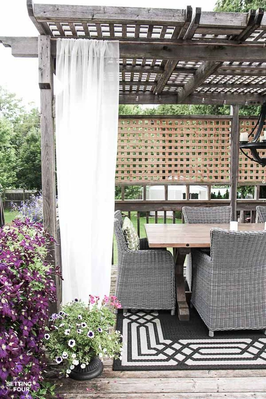 Creative Ideas To Decorate Your Outdoor Room01