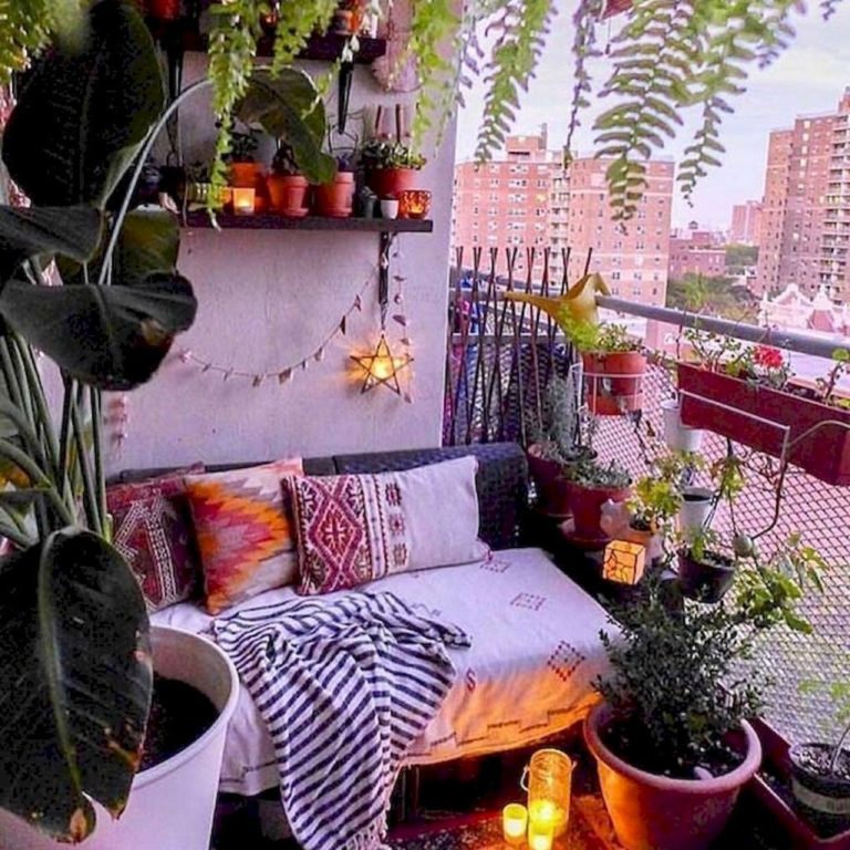 50 Creative Ideas To Decorate Your Outdoor Room – HOMISHOME