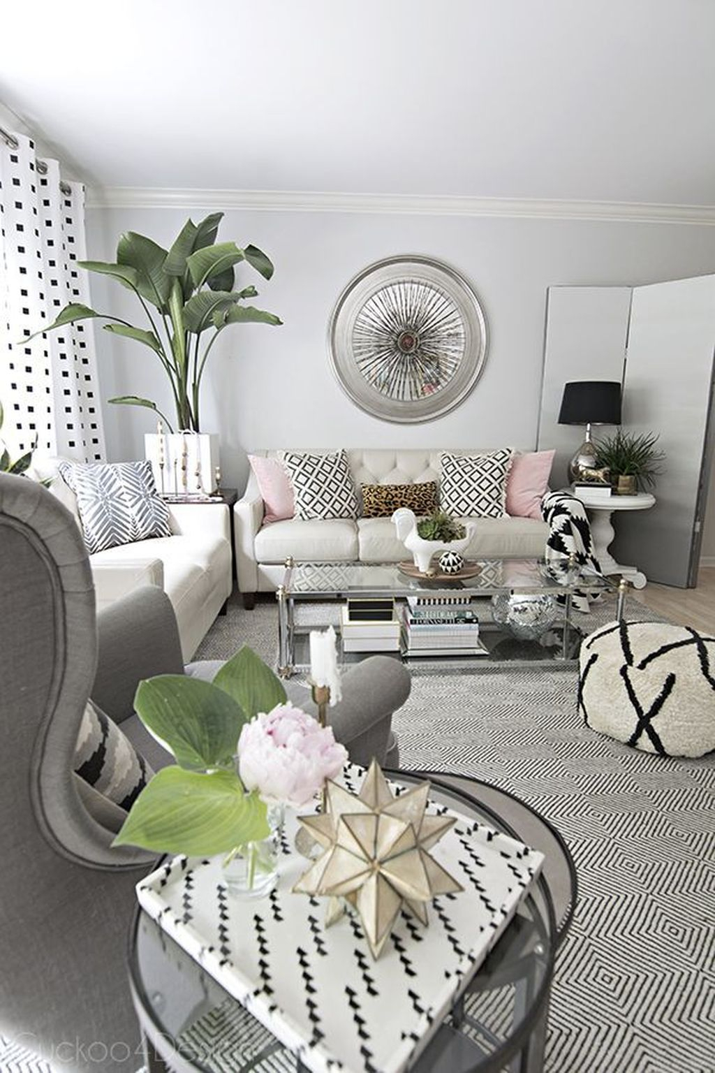 Beautiful Summer Living Room Decor Pieces To Enhance Your Home23