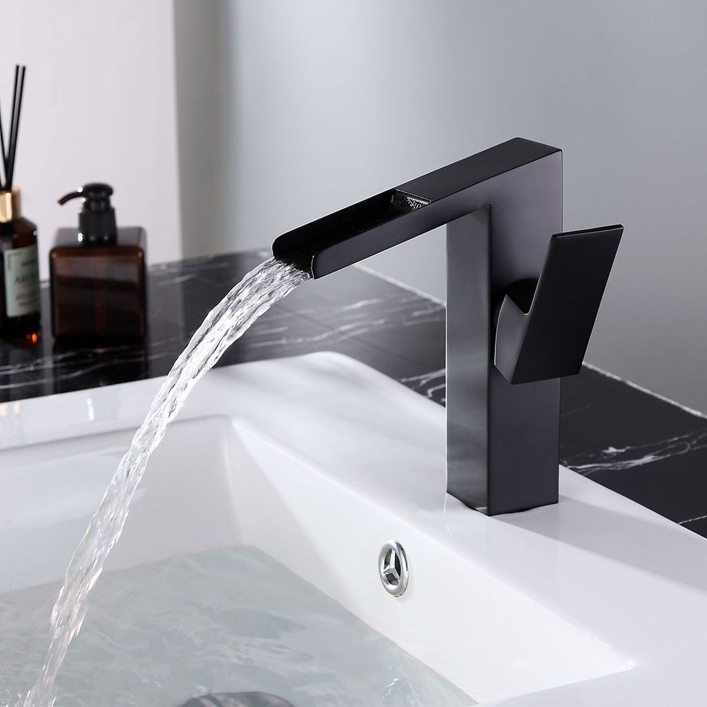 Incredible Water Faucet Design Ideas For Your Bathroom Sink26