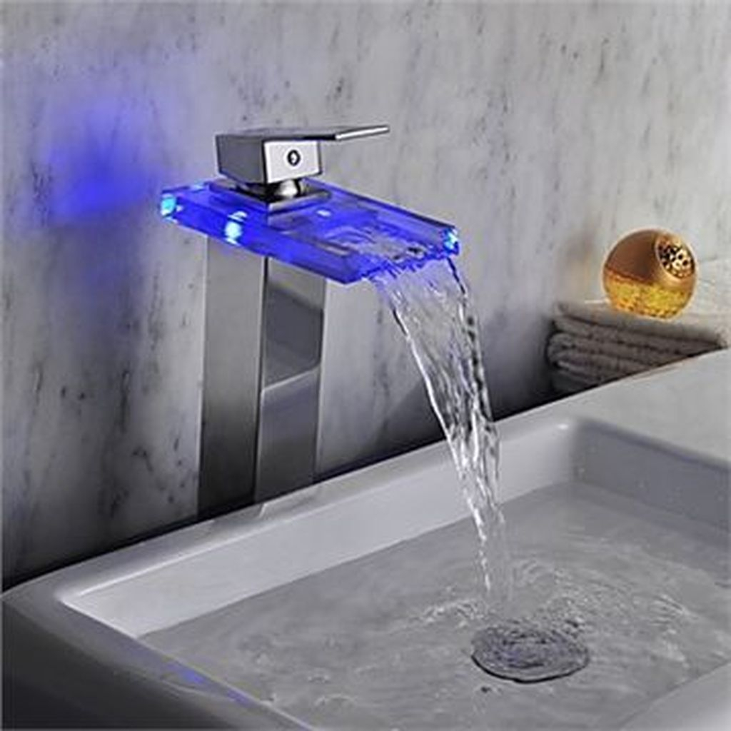 Incredible Water Faucet Design Ideas For Your Bathroom Sink28