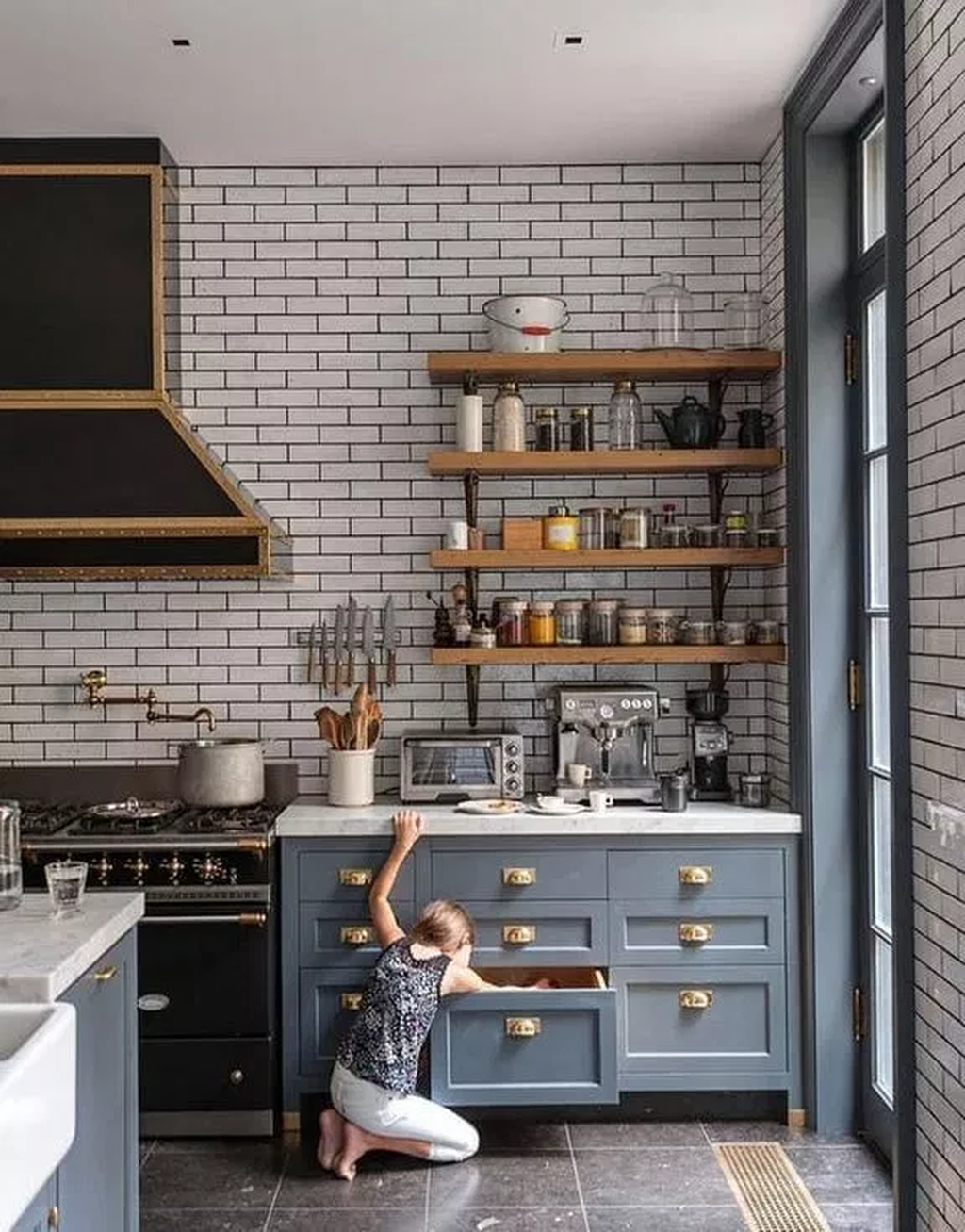 Wonderful Industrial Kitchen Shelf Design Ideas To Organize Your Kitchen12