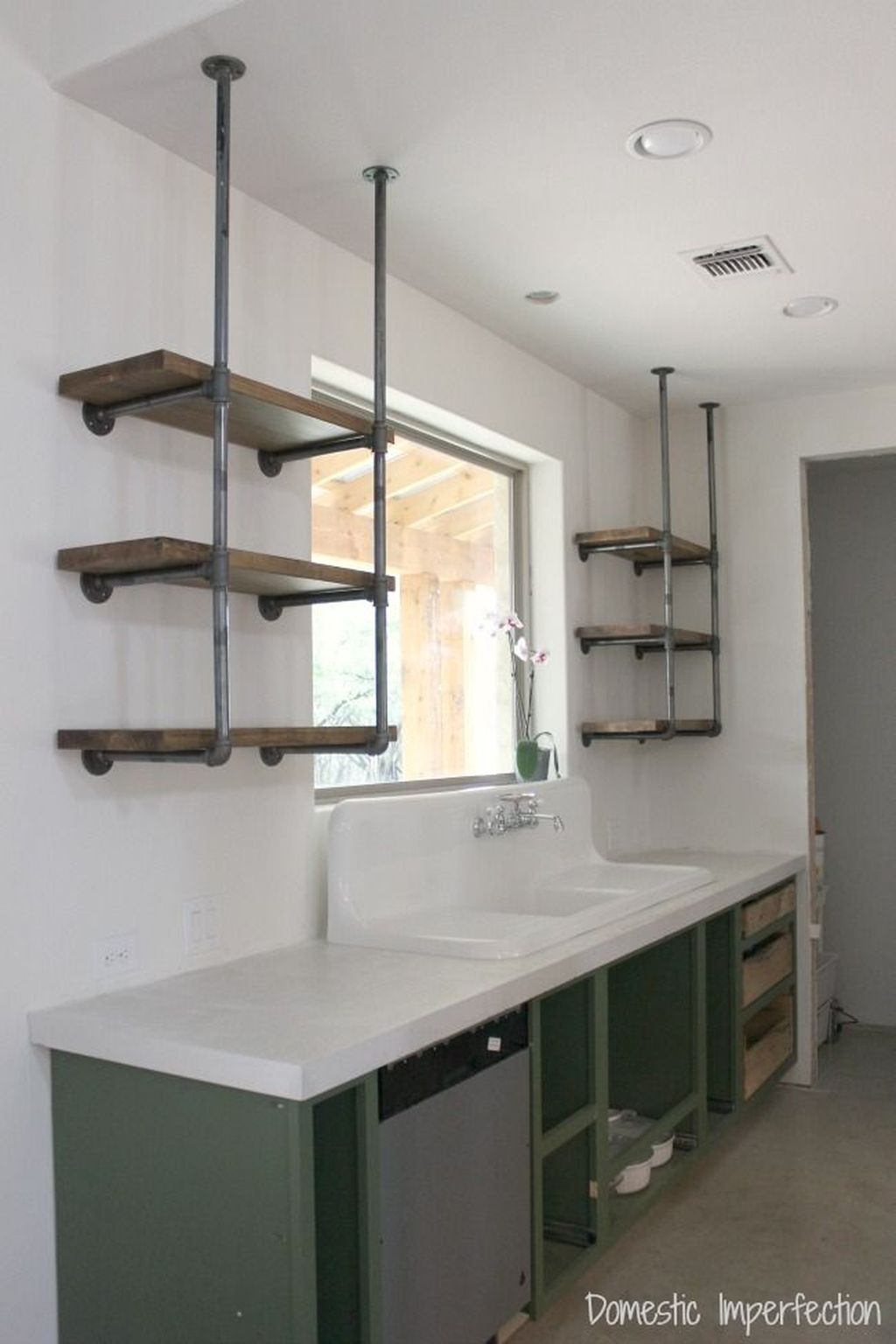 Wonderful Industrial Kitchen Shelf Design Ideas To Organize Your Kitchen24