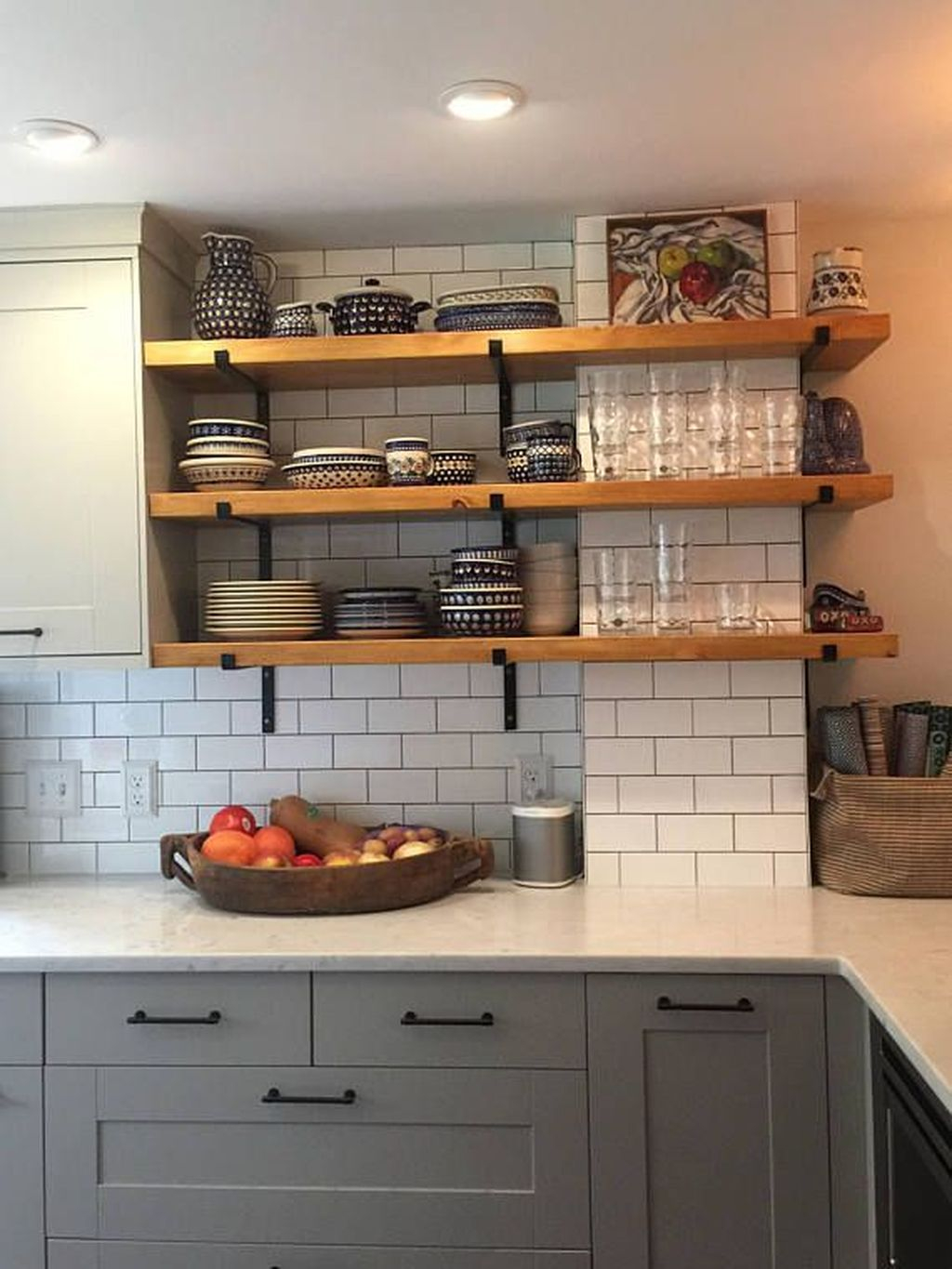 Wonderful Industrial Kitchen Shelf Design Ideas To Organize Your Kitchen38