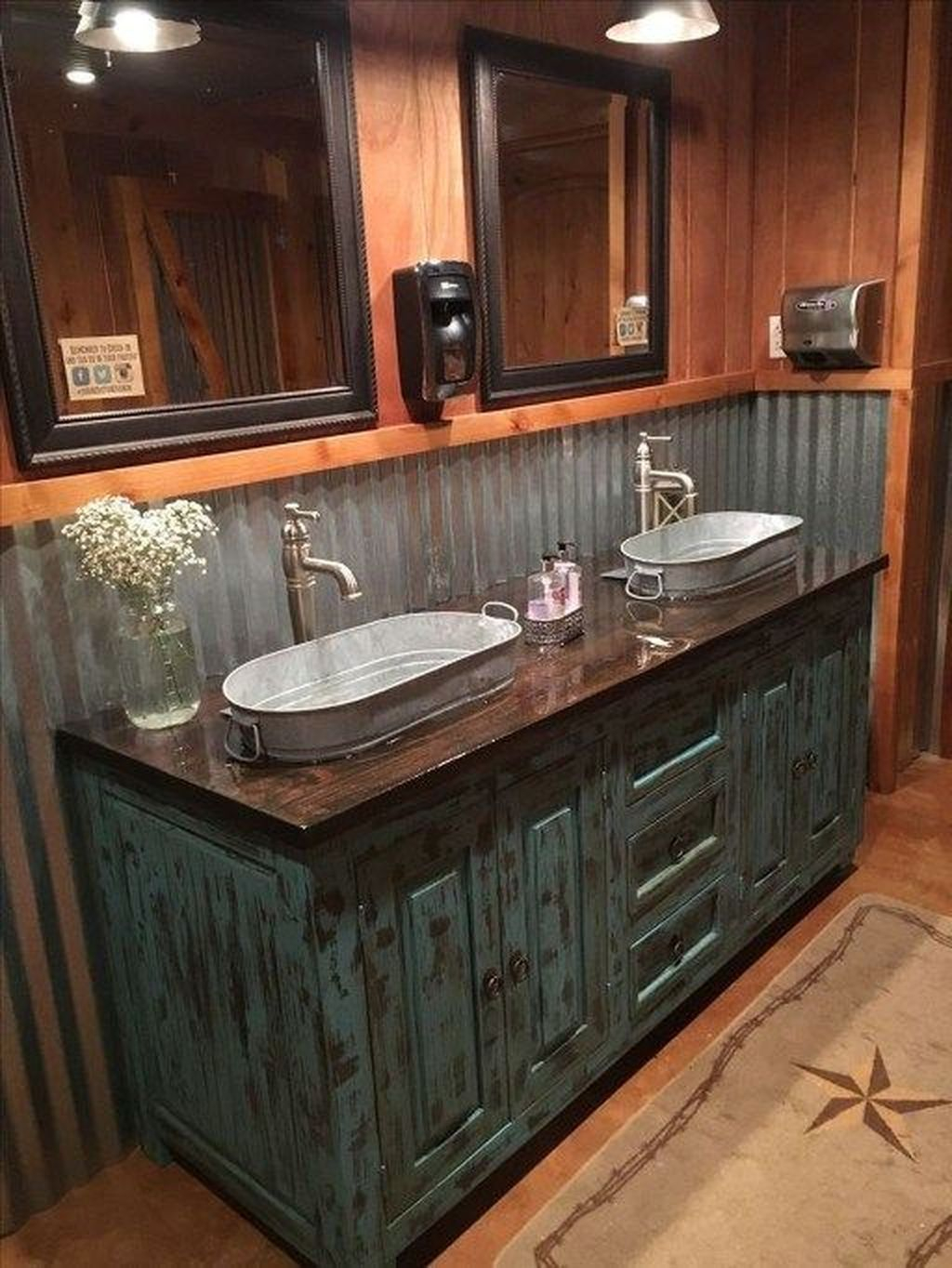Vintage Farmhouse Bathroom Decor Design Ideas04