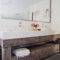 Vintage Farmhouse Bathroom Decor Design Ideas30